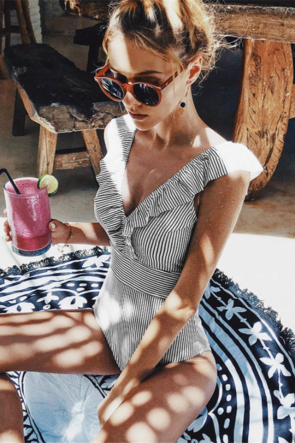 Lucia - Sexy Gestreifter Badeanzug