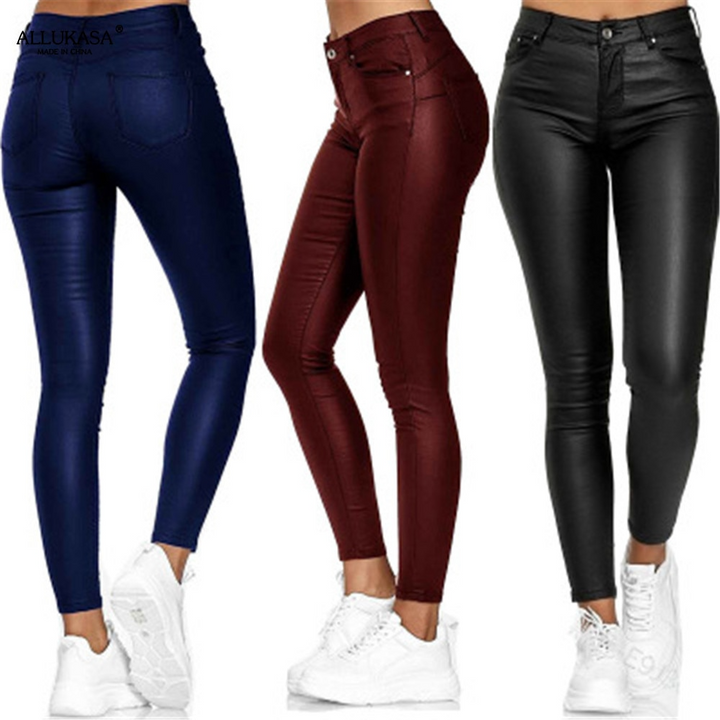 Dina – Stretch-Modehose aus Lederimitat