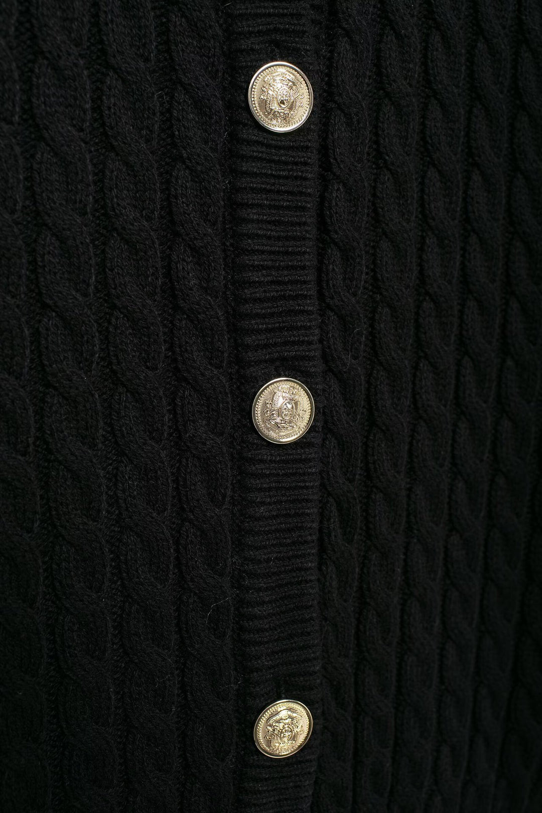 LuxeLayer - Der Unverzichtbare Cardigan für einen Lässigen und Chicen Stil