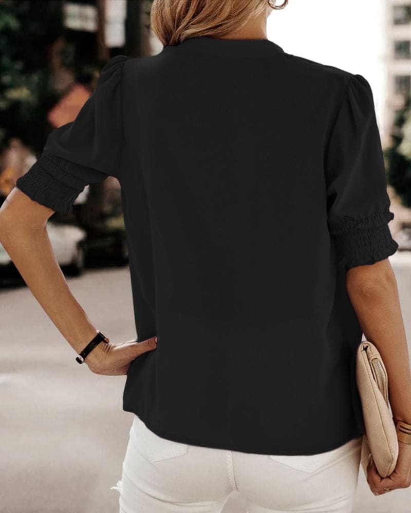 Sophia – Bluse mit V-Ausschnitt und kurzen Ärmeln