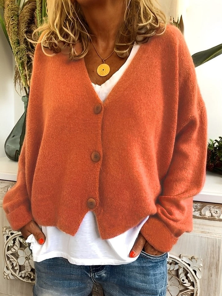 Evette - Gemütliche Damenstrickjacke mit Knöpfen