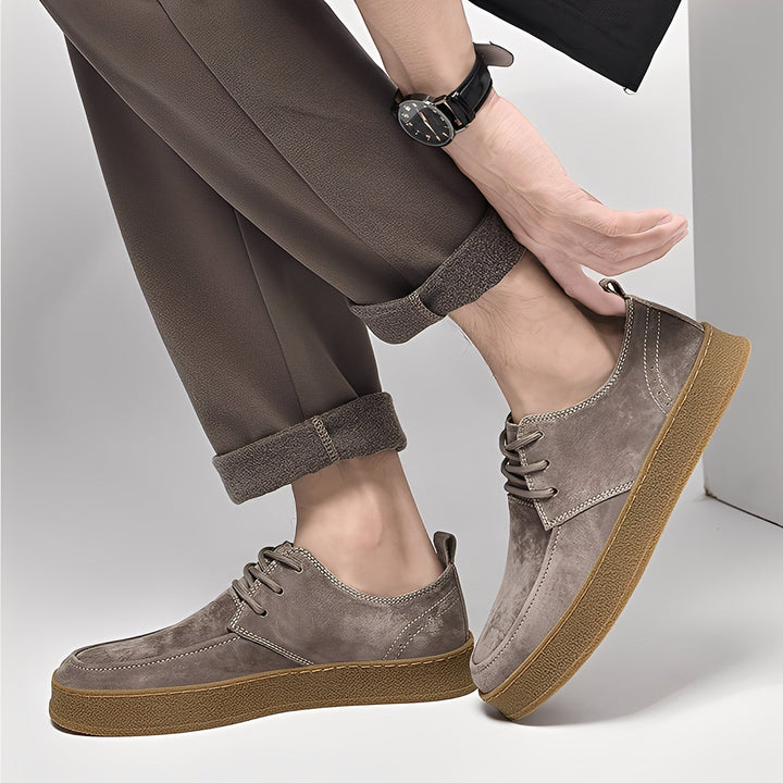 Riordan - Modische flache Wildleder-Sneaker für Herren