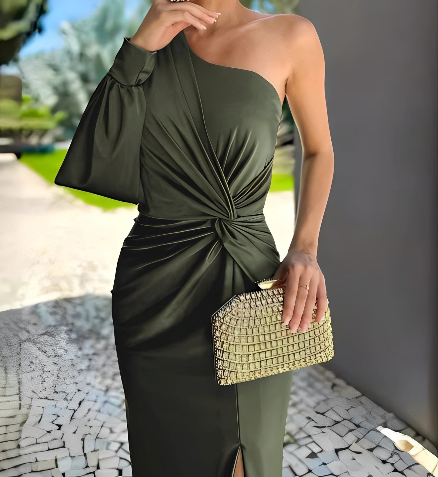 Erica - Damen-Langkleid mit asymmetrischem Schulterausschnitt und Schlitz