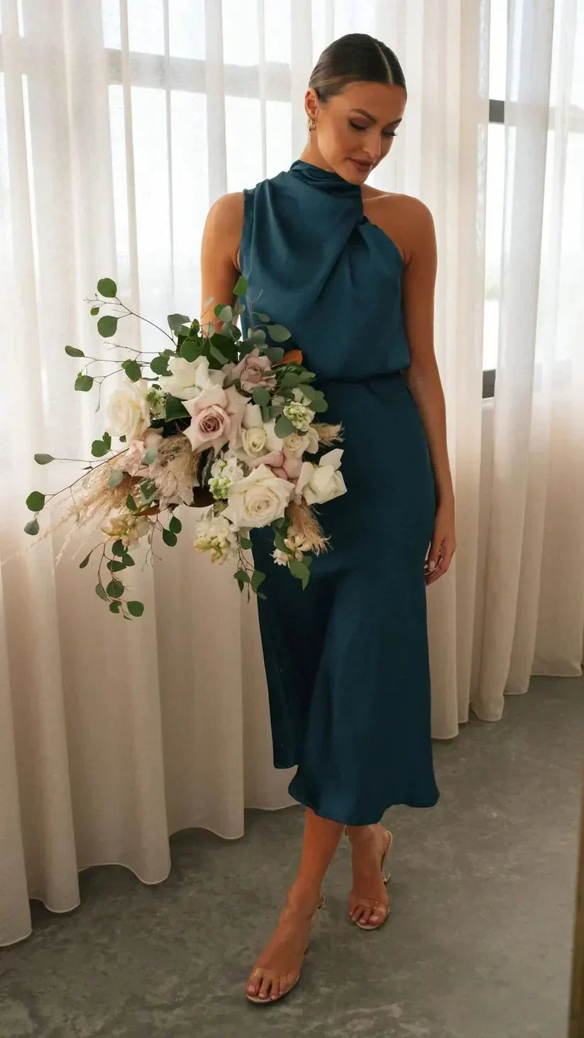 Trina - Elegantes Satin Abendkleid mit schulterfreiem Design