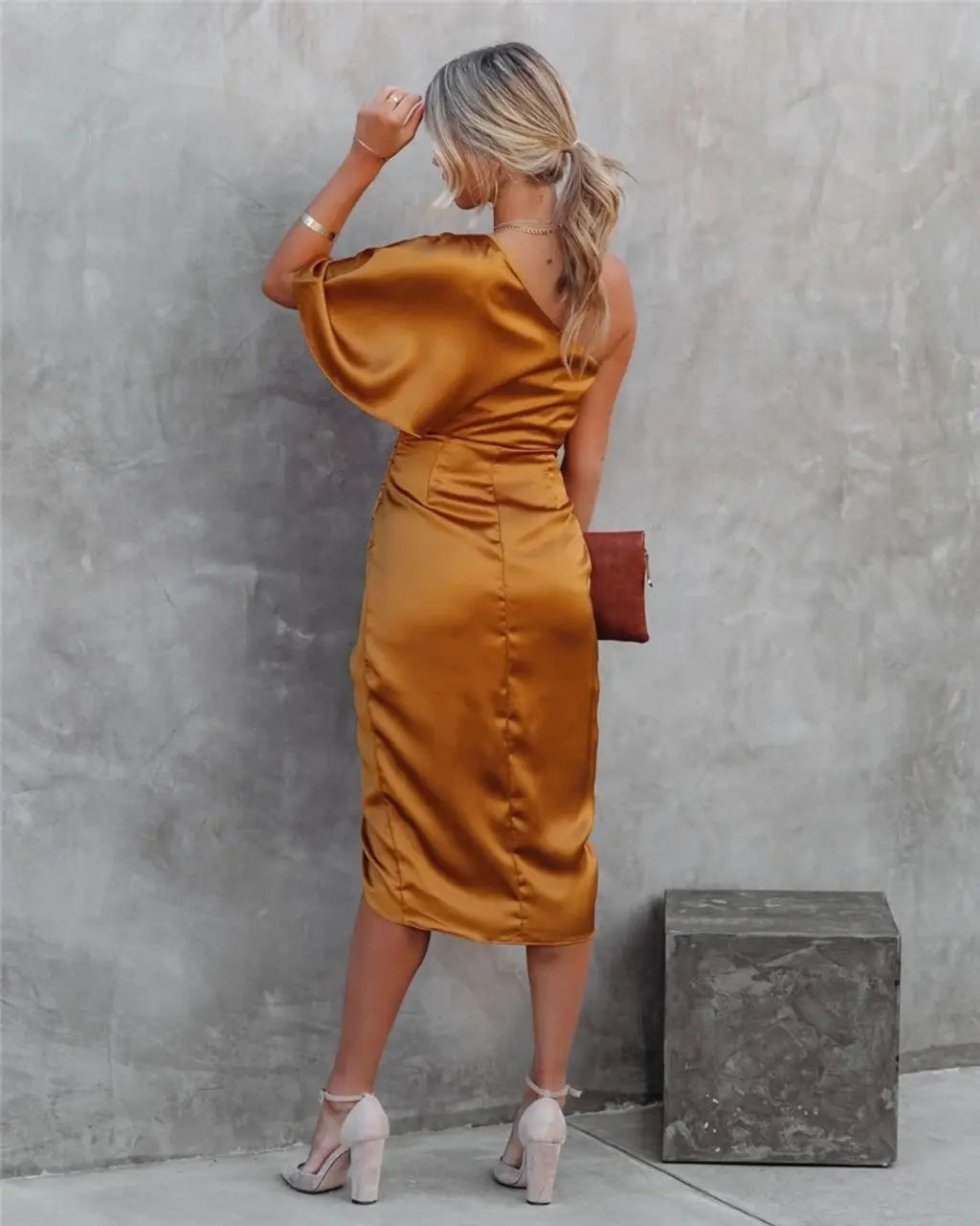 Aisha - Elegantes Drapé-Midikleid für Damen