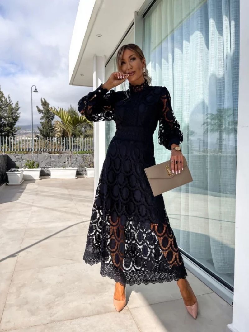 Doreah - Eng anliegendes Spitzenkleid für Damen, Elegant & Figurbetont