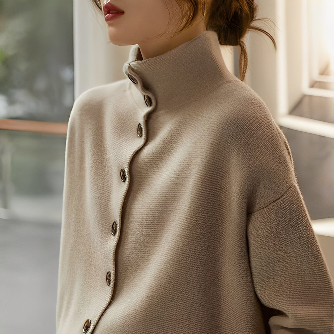Evelynn - Eleganter Damenpullover mit hohem Kragen