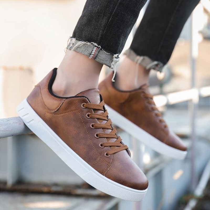 Randall - Stylische, flache Herrenschuhe aus Leder
