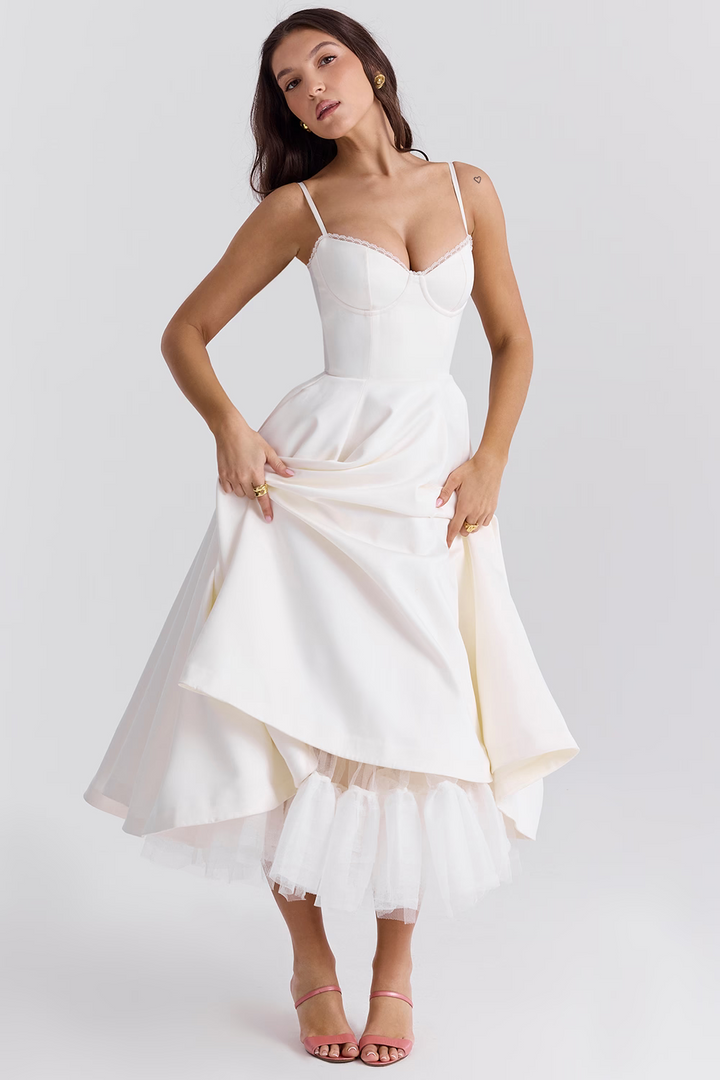 Leona - Schickes Satin-Kleid für Feiern