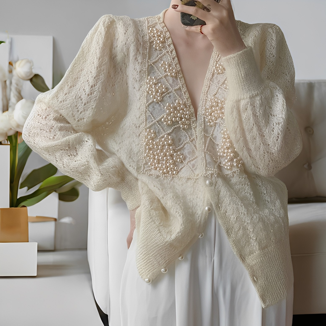 Jolie - Eleganter Strickpullover mit Perlenknöpfen