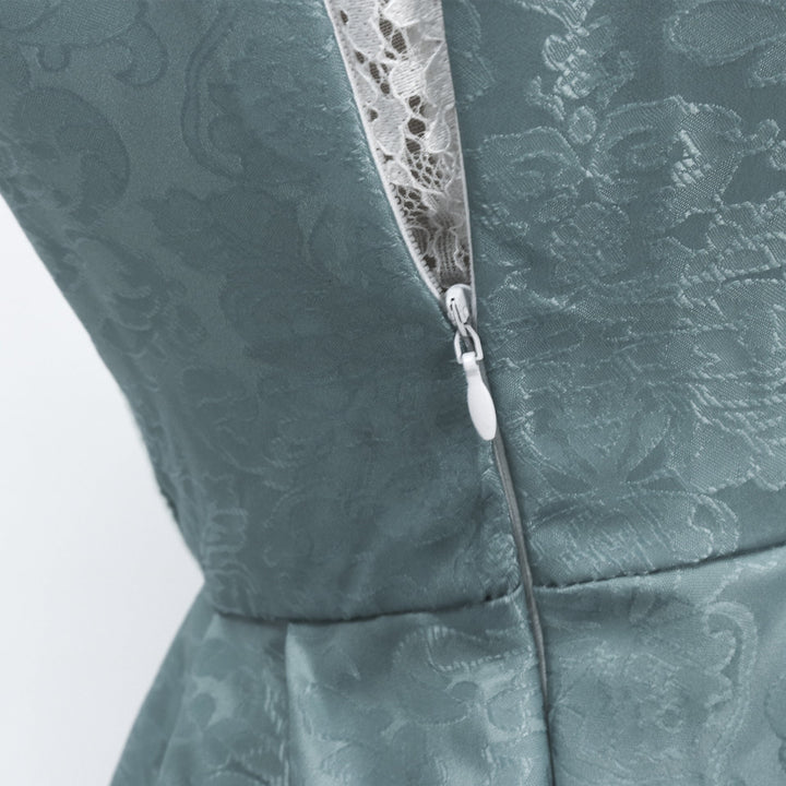 Amelia - Klassisches Oktoberfest-Kleid mit Hosenträgern für Damen