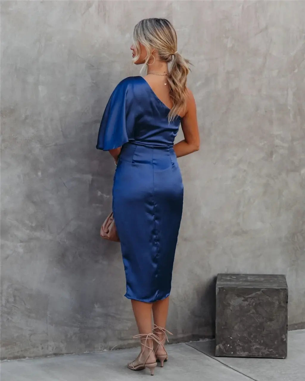 Aisha - Elegantes Drapé-Midikleid für Damen