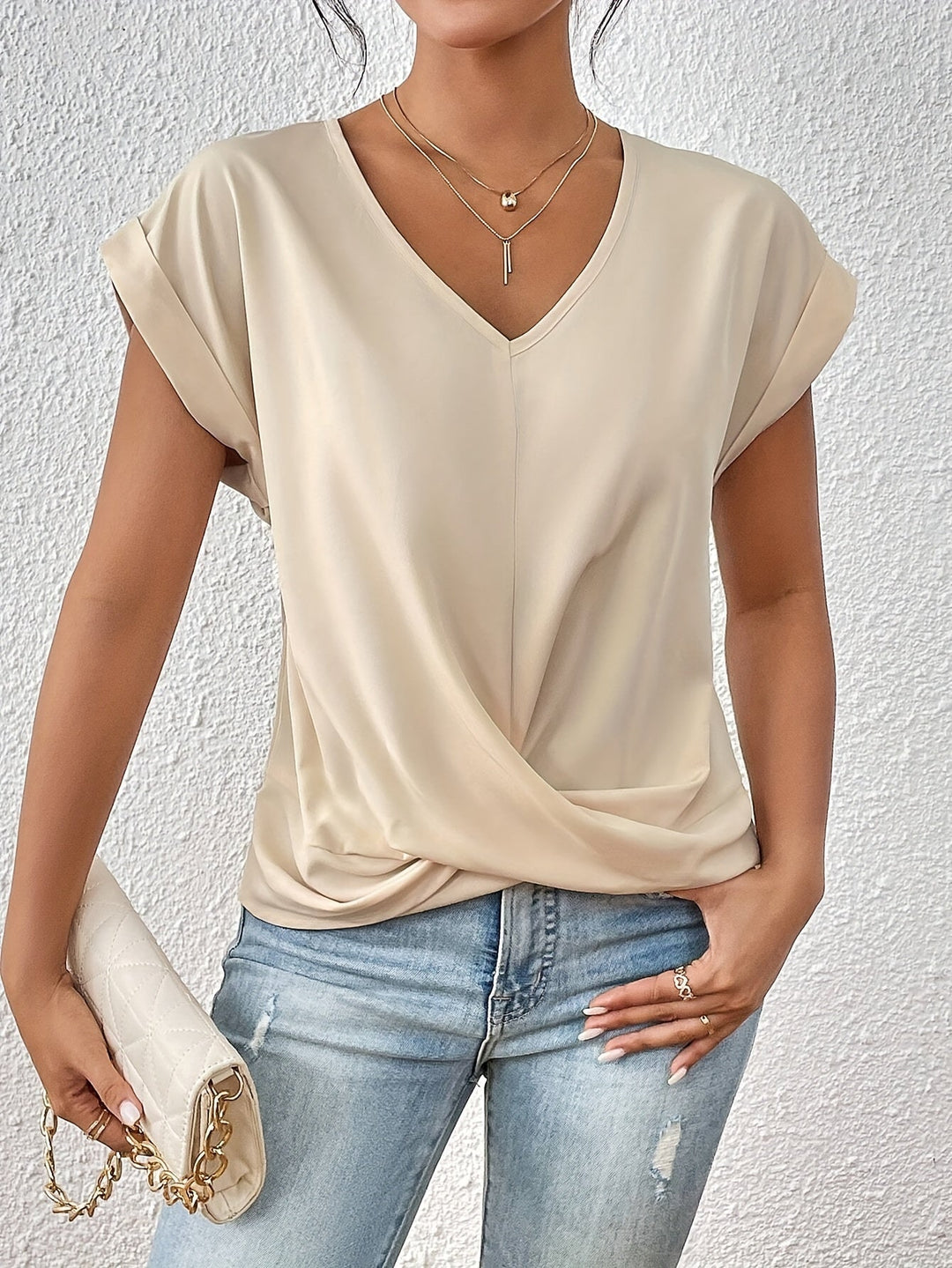 Gunnhild - Damenshirt mit Herzausschnitt