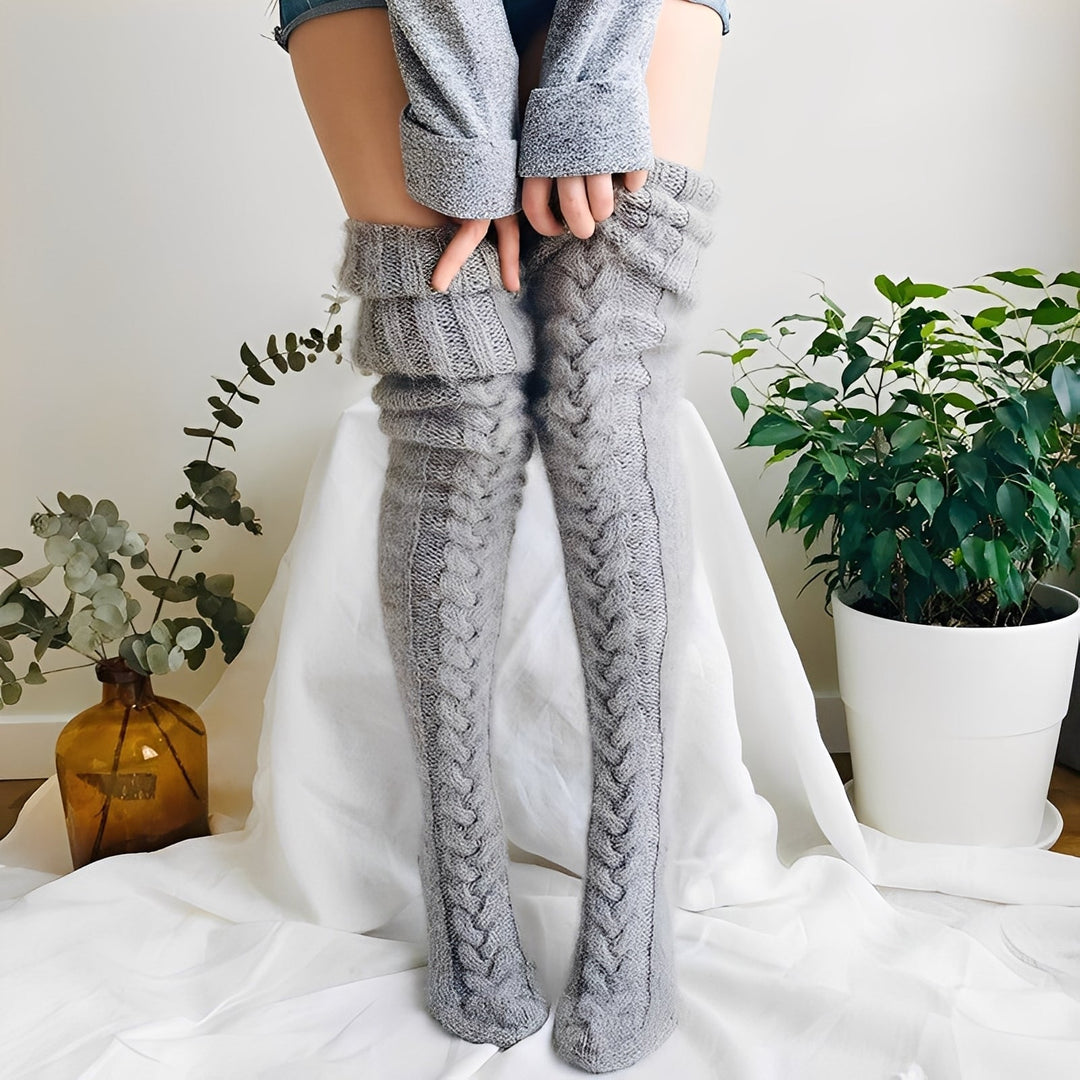 Hailee - Flauschige gestrickte Overknee-Socken für Damen