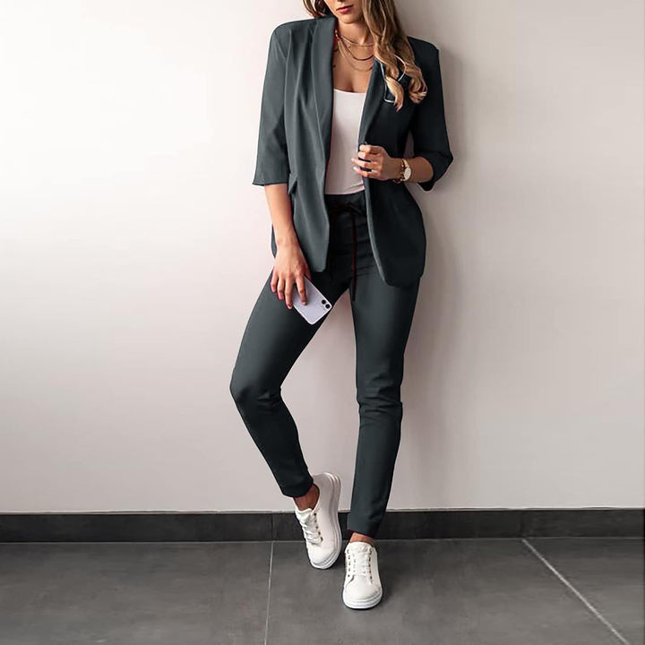 Farrah - Elegantes und Müheloses Blazer- und Hosen-Set