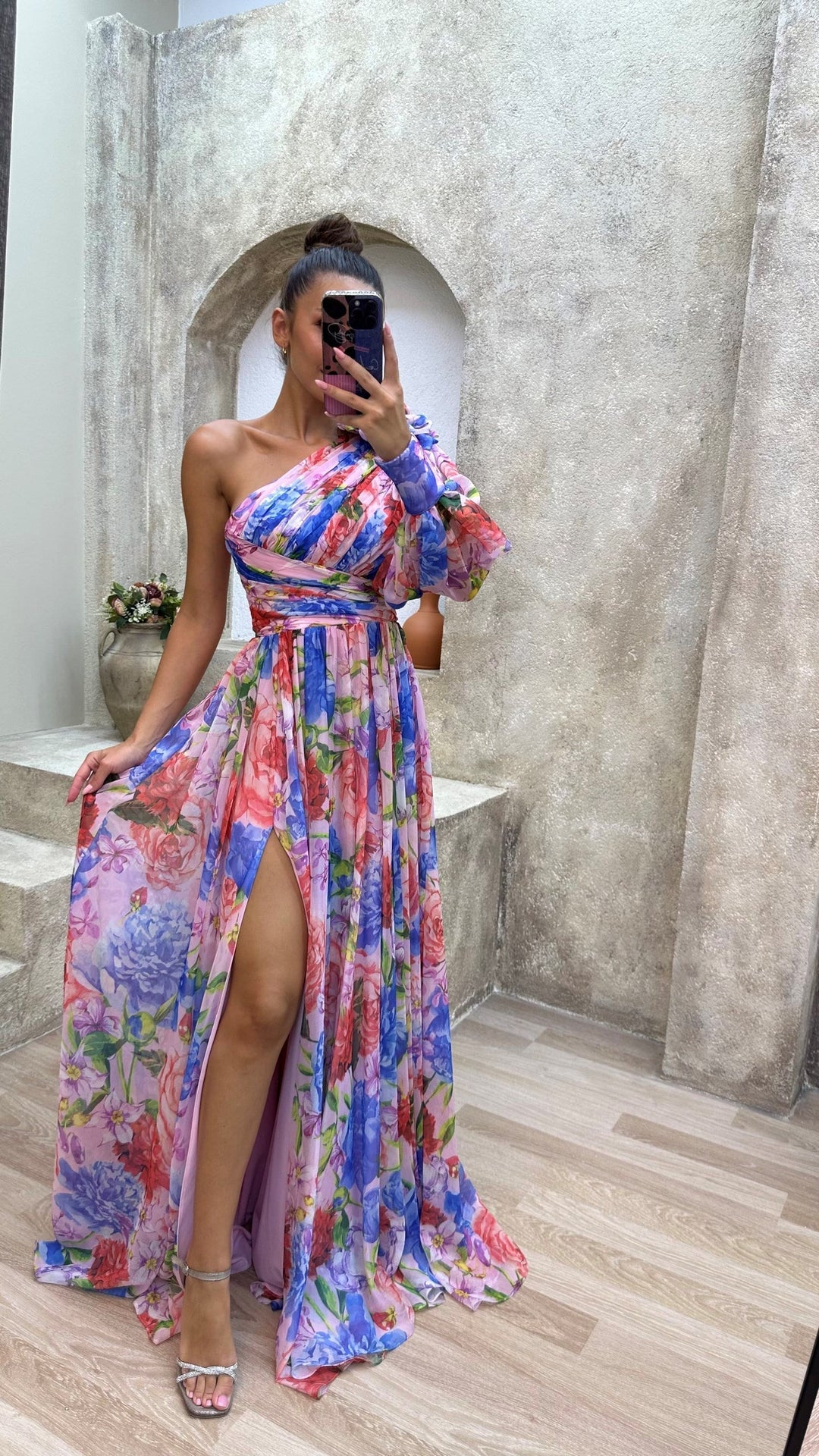 Sylvia - Leichtes Schulterkleid für Sommerpartys