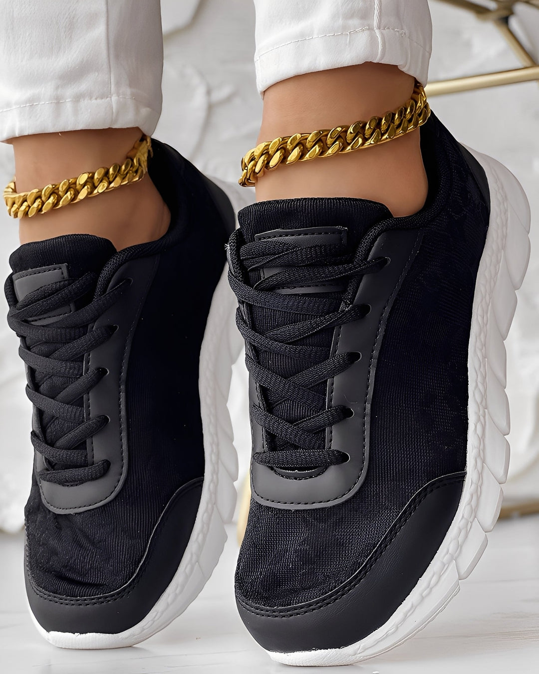 Elisabeth - Bequeme, luftdurchlässige Damen-Sneakers mit Blumendesign