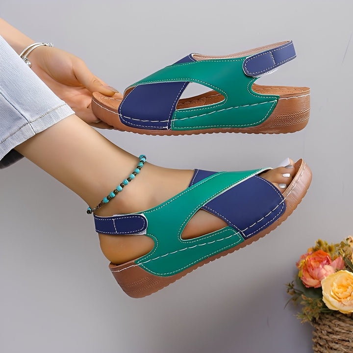 Clarissa - Bequeme Damen-Keilsandalen mit Kreuzriemen