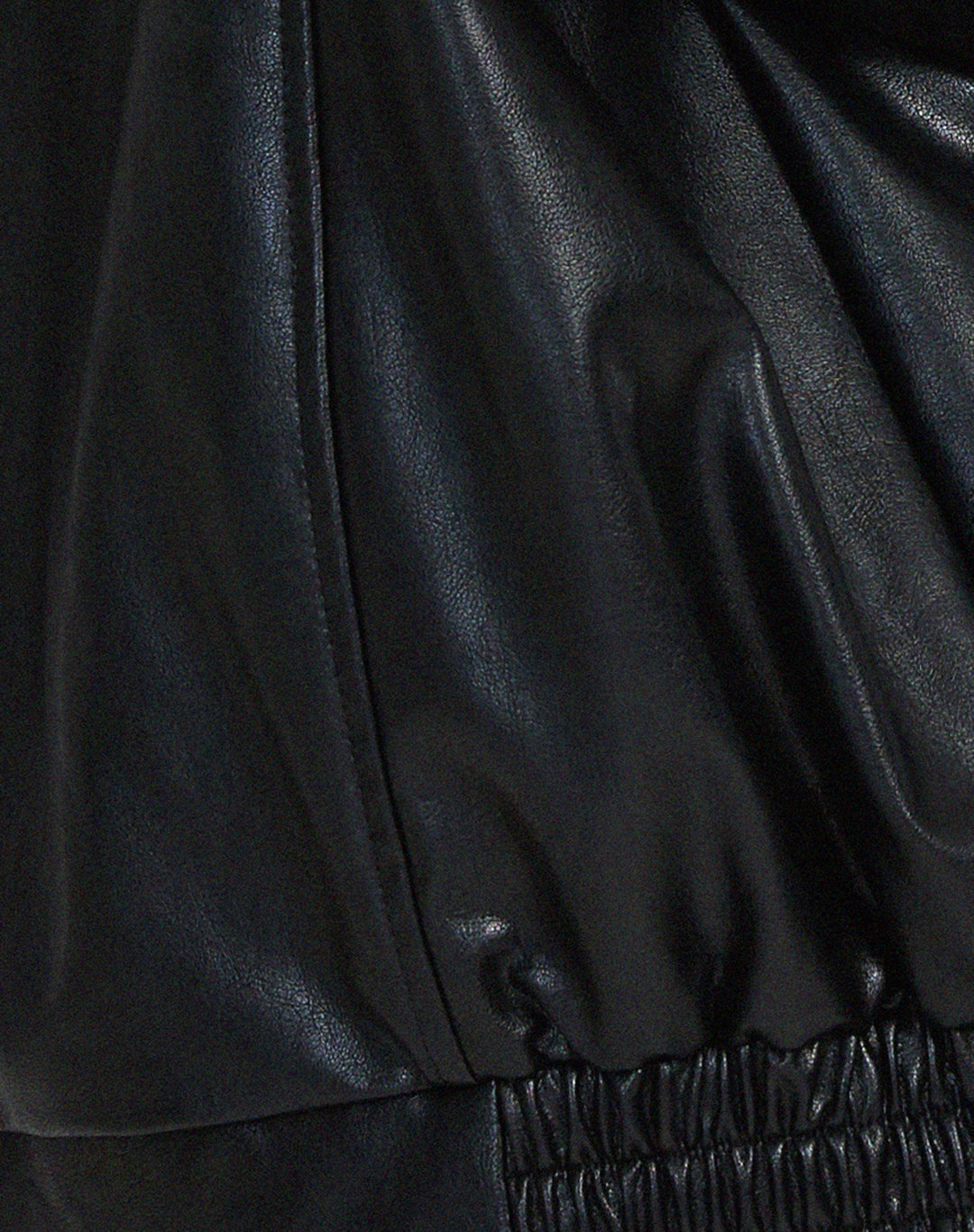 Anouk – Breite Damenlederjacke