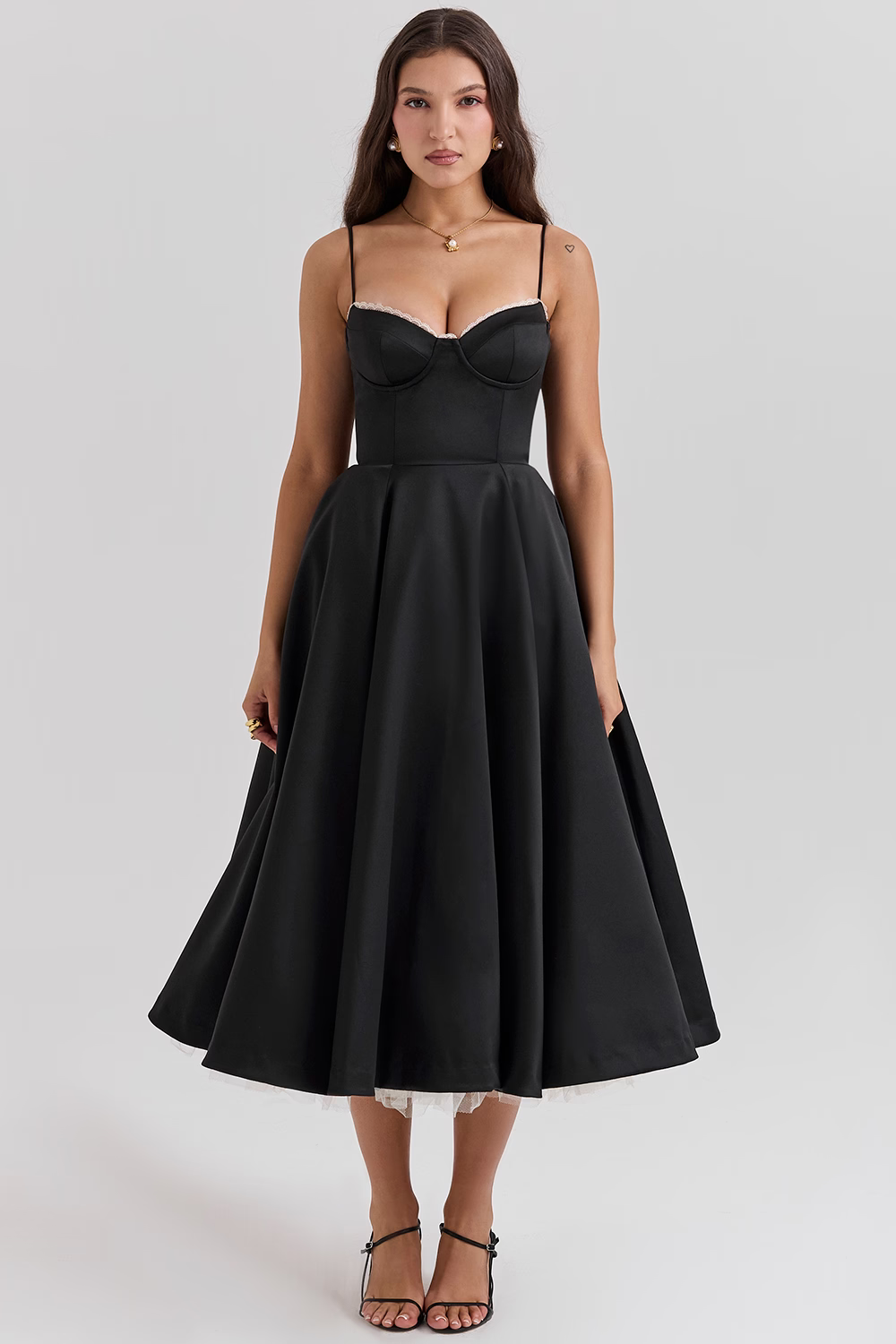 Leona - Schickes Satin-Kleid für Feiern