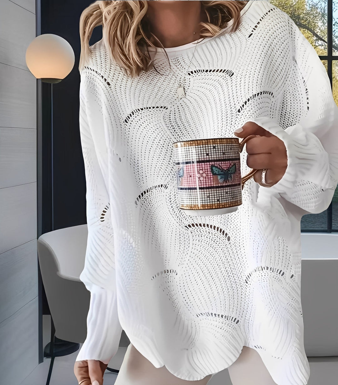 Kassandra - Stilvoller Damenpullover mit Ausschnitt