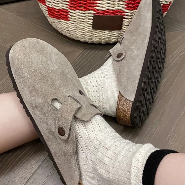 Davina - Unisex-Wildleder-Loafer im traditionellen Design