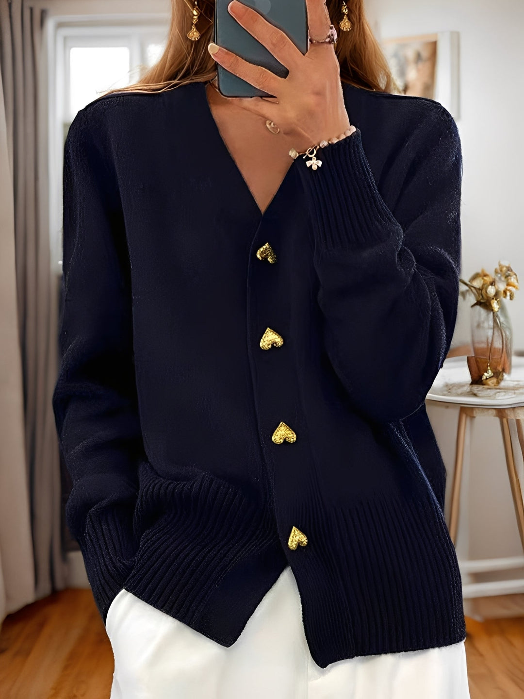 Annalee - Eleganter Damen-Cardigan mit herzförmigen Knöpfen