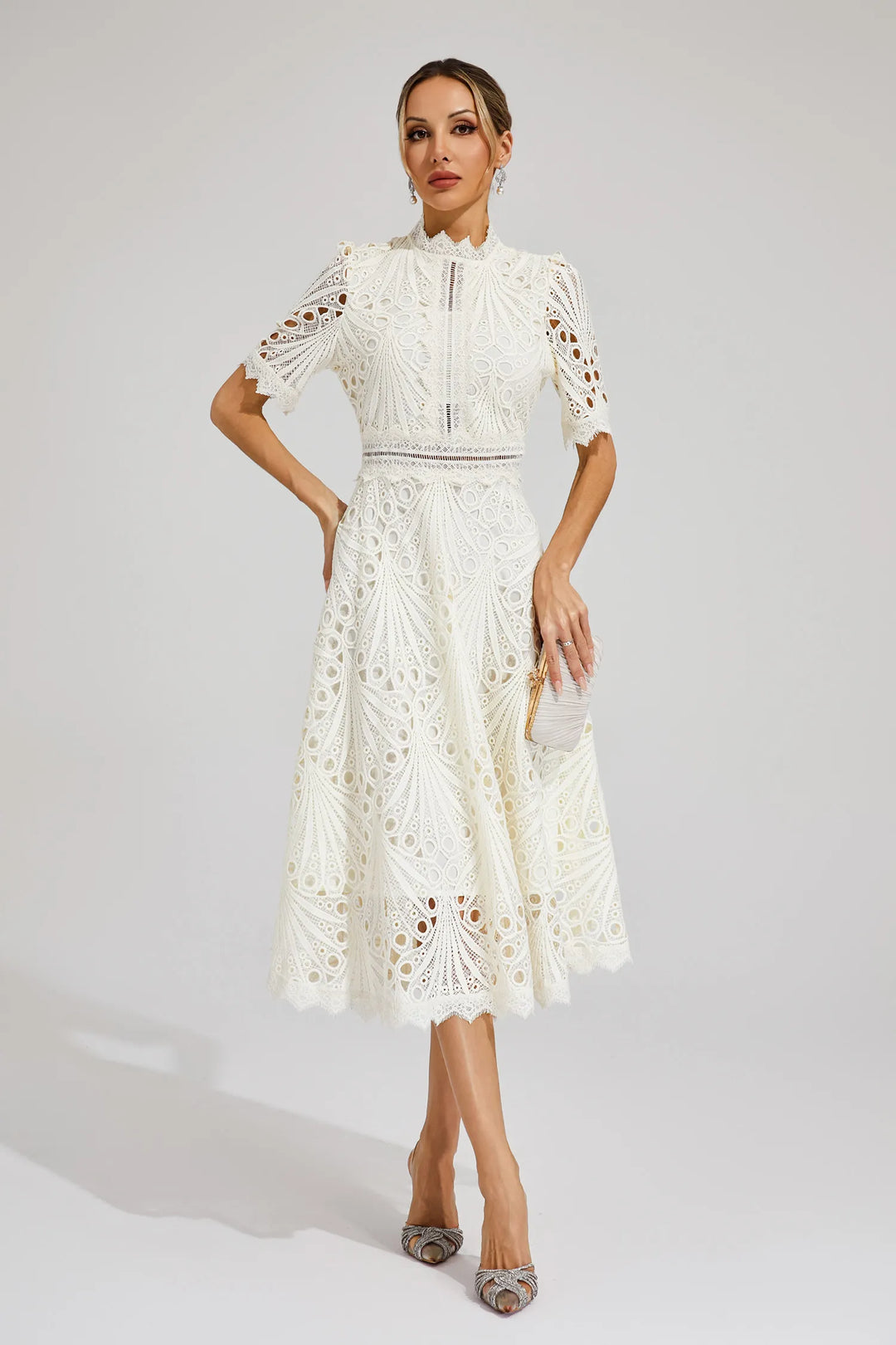 Pierre - Midi-Kleid mit Spitze und Stil