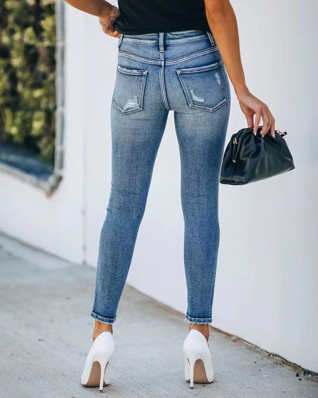 Cyrilla - Bequeme schmal geschnittene Jeans mit Rissen für Frauen