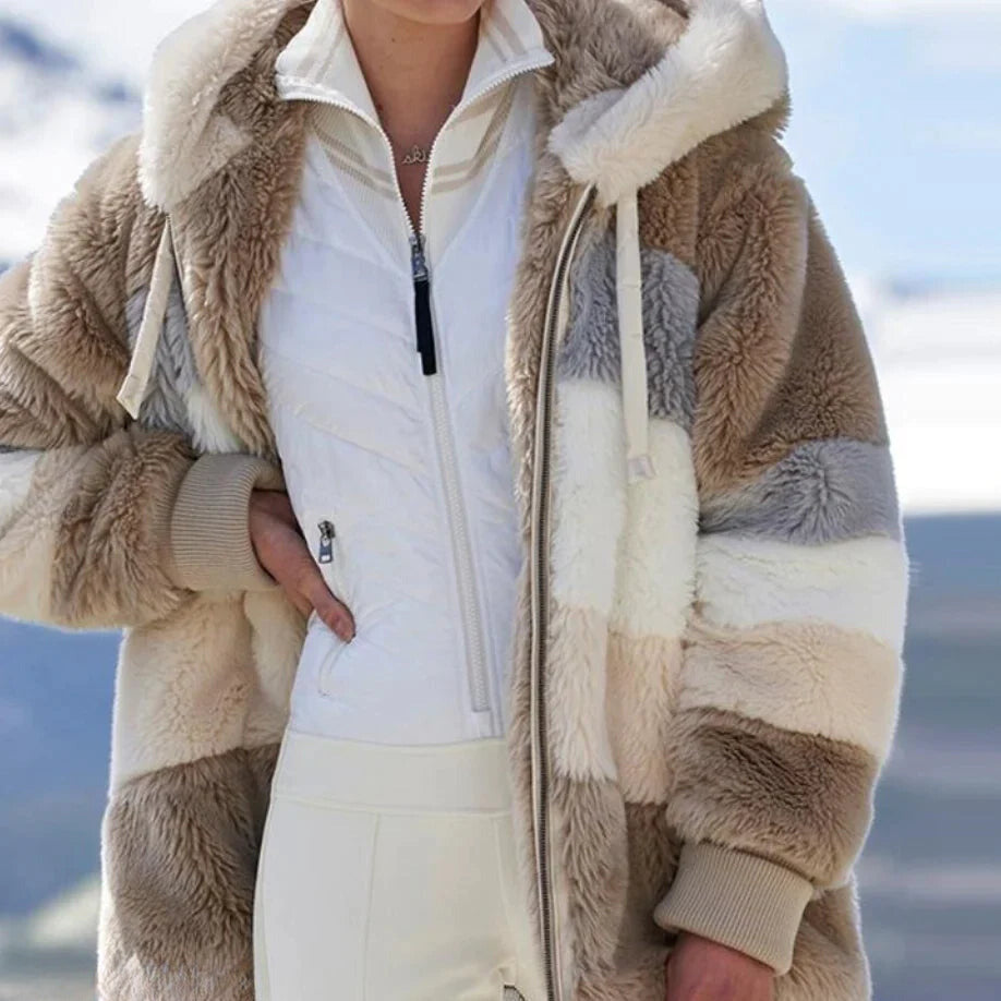 Alice – Bequeme Kapuzenjacke aus Tweed mit Wollfutter