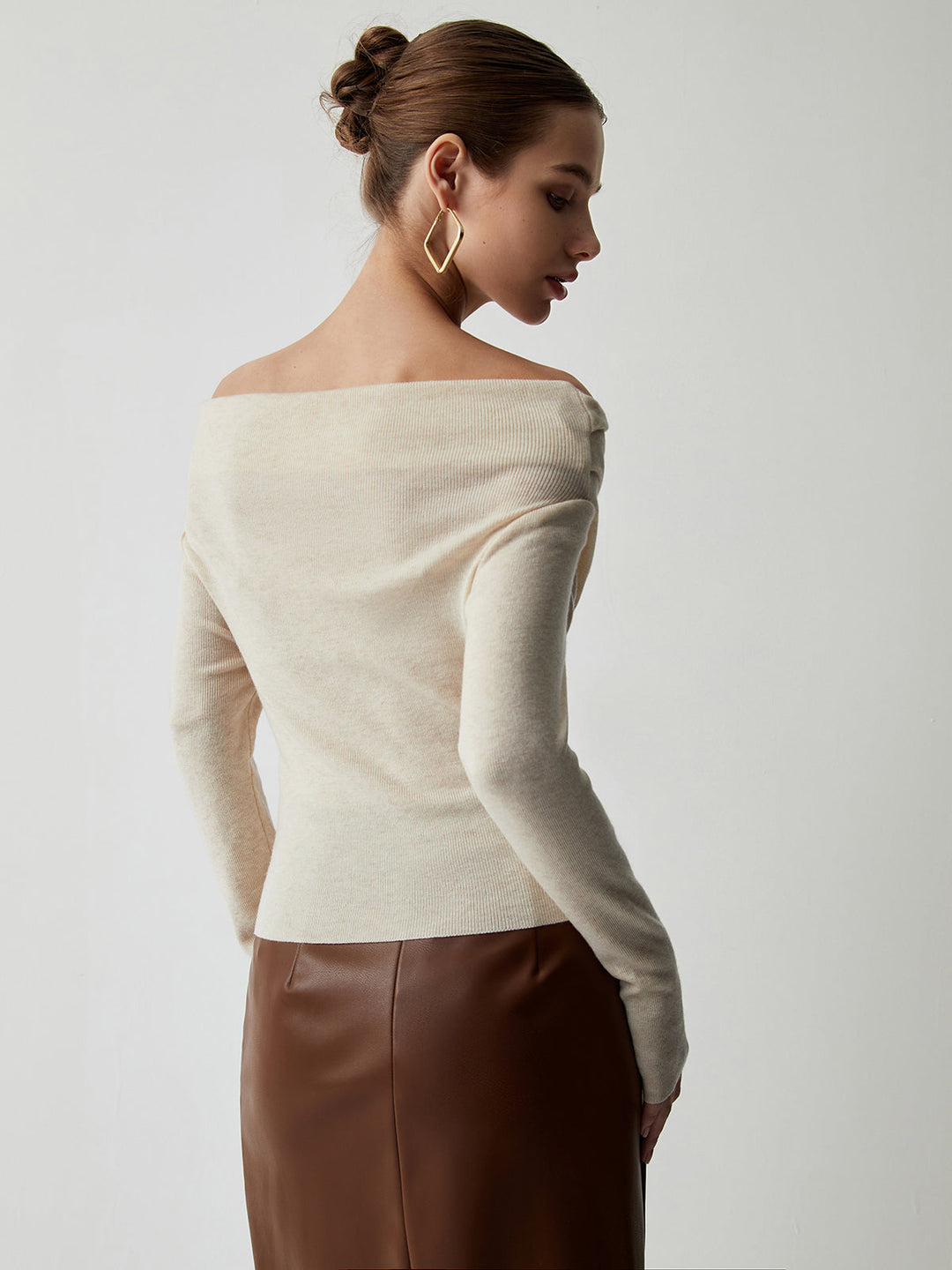 Yasmin – Off-Shoulder Strickoberteil