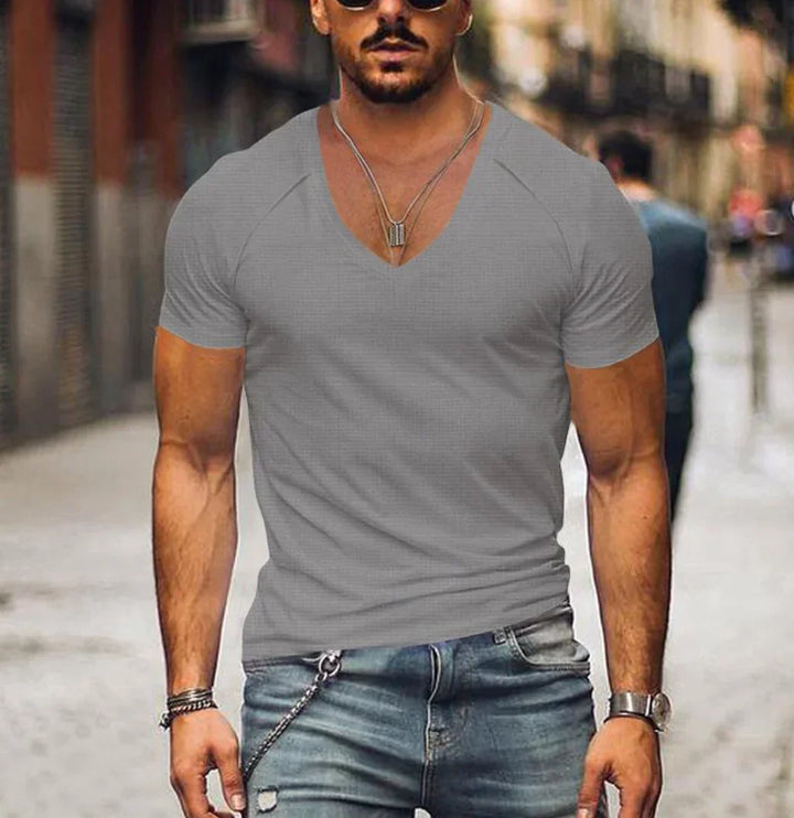 Benj – Das klassische V-Ausschnitt T-Shirt