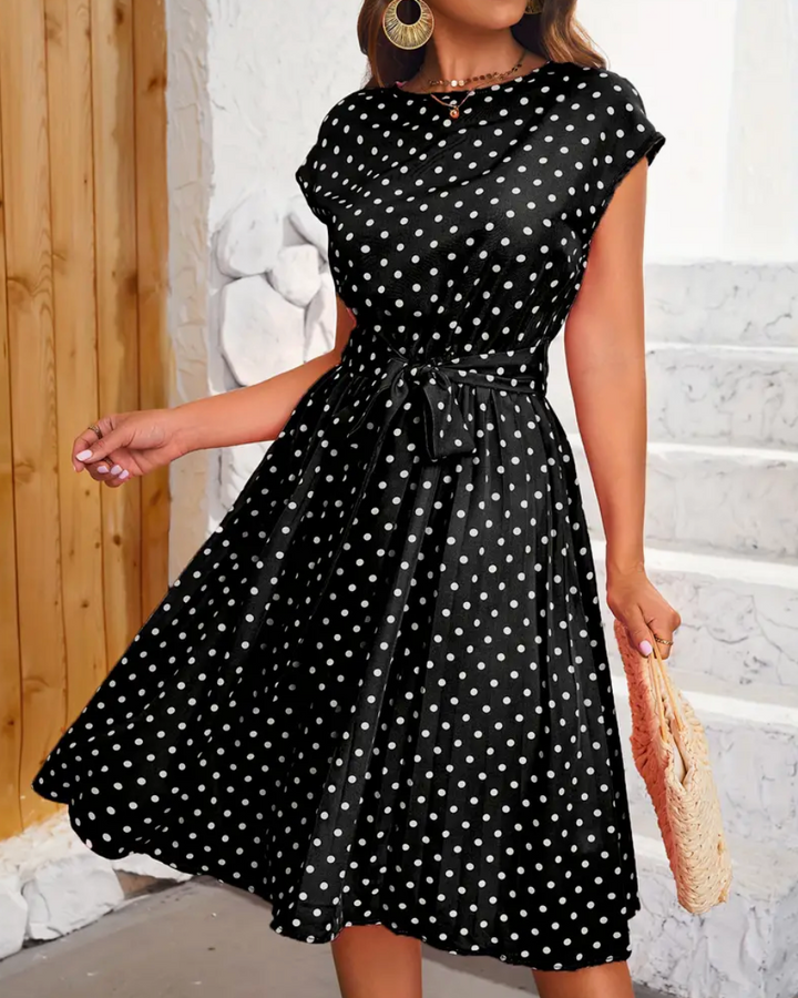 PolkaVibes - Dein perfektes Kleid für Frühling und Sommer