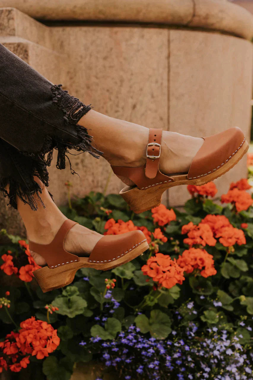Amara – Mühelos elegante Clogs