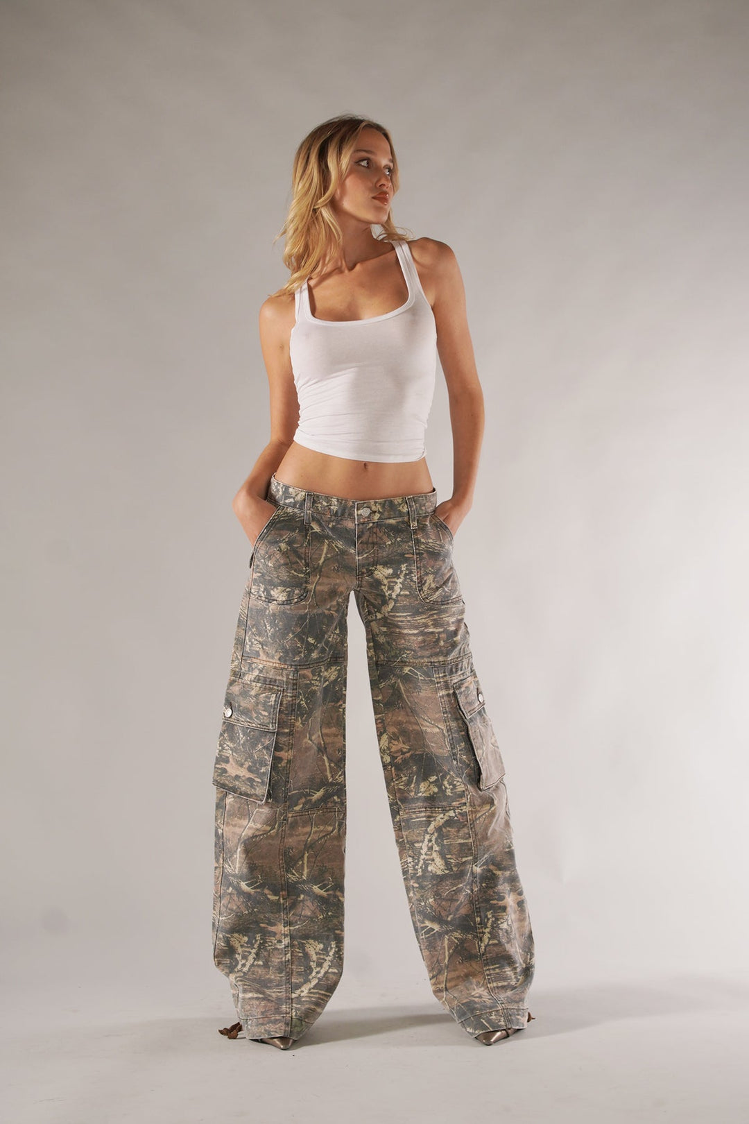 Demelza - Damen Camouflage-Cargohose mit weitem Schnitt