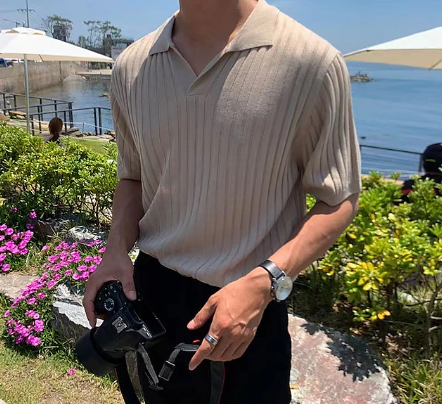 Evan - Polo-Shirt mit V-Ausschnitt