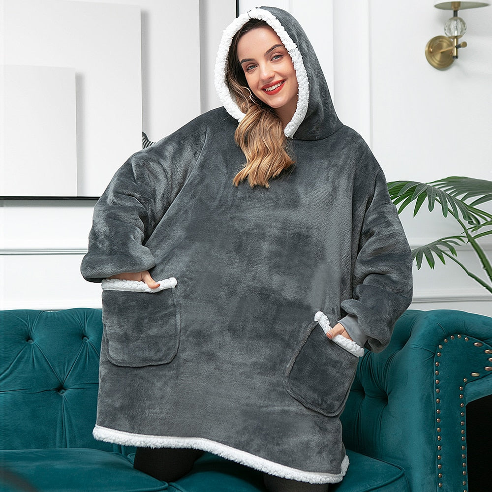 Malia - Kuschelige Hoodie-Decke