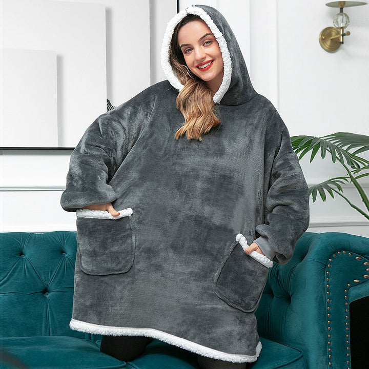 Malia - Kuschelige Hoodie-Decke