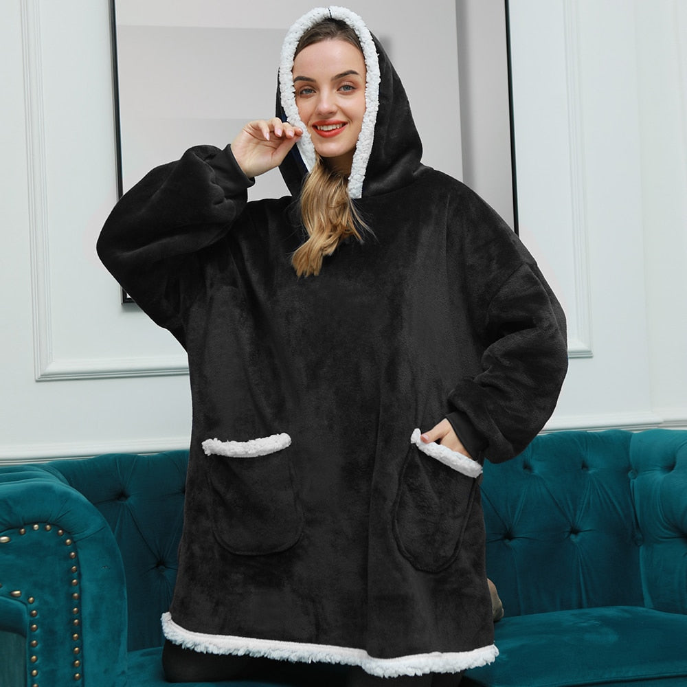 Malia - Kuschelige Hoodie-Decke