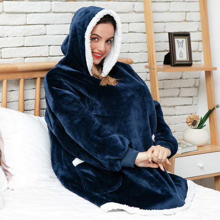 Malia - Kuschelige Hoodie-Decke
