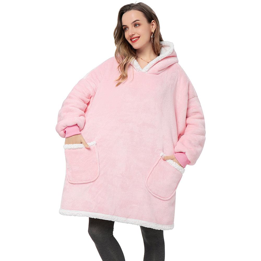 Malia - Kuschelige Hoodie-Decke