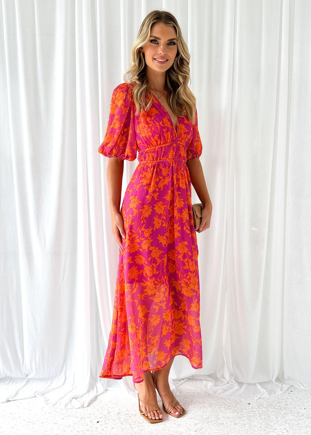 Kathy – Langkleid mit V-Ausschnitt