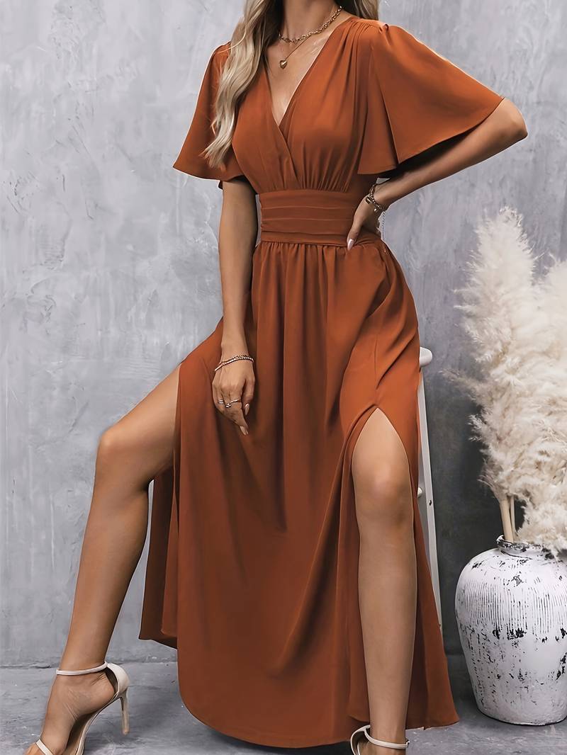 Jayela - Kleid mit auffälligen Rüschen und Falten