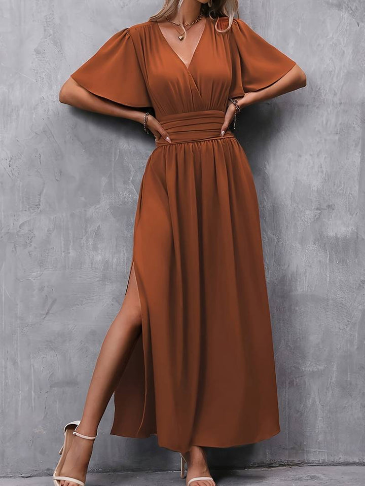 Jayela - Kleid mit auffälligen Rüschen und Falten