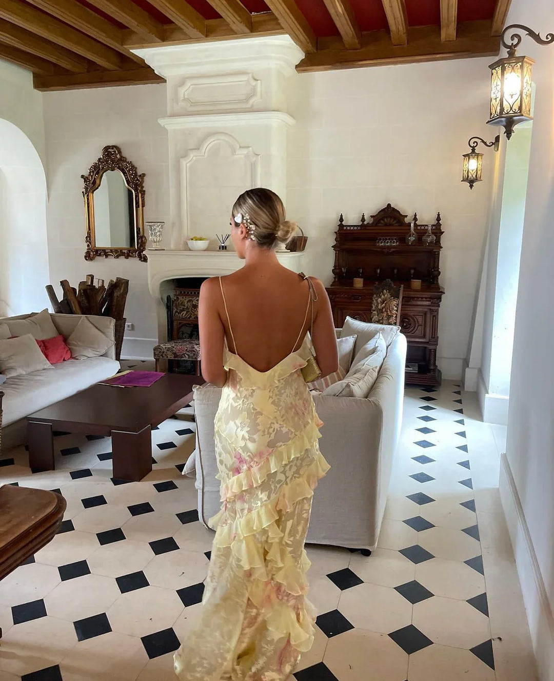 Gudrun - Romantisches langes Damenkleid mit Rüschen