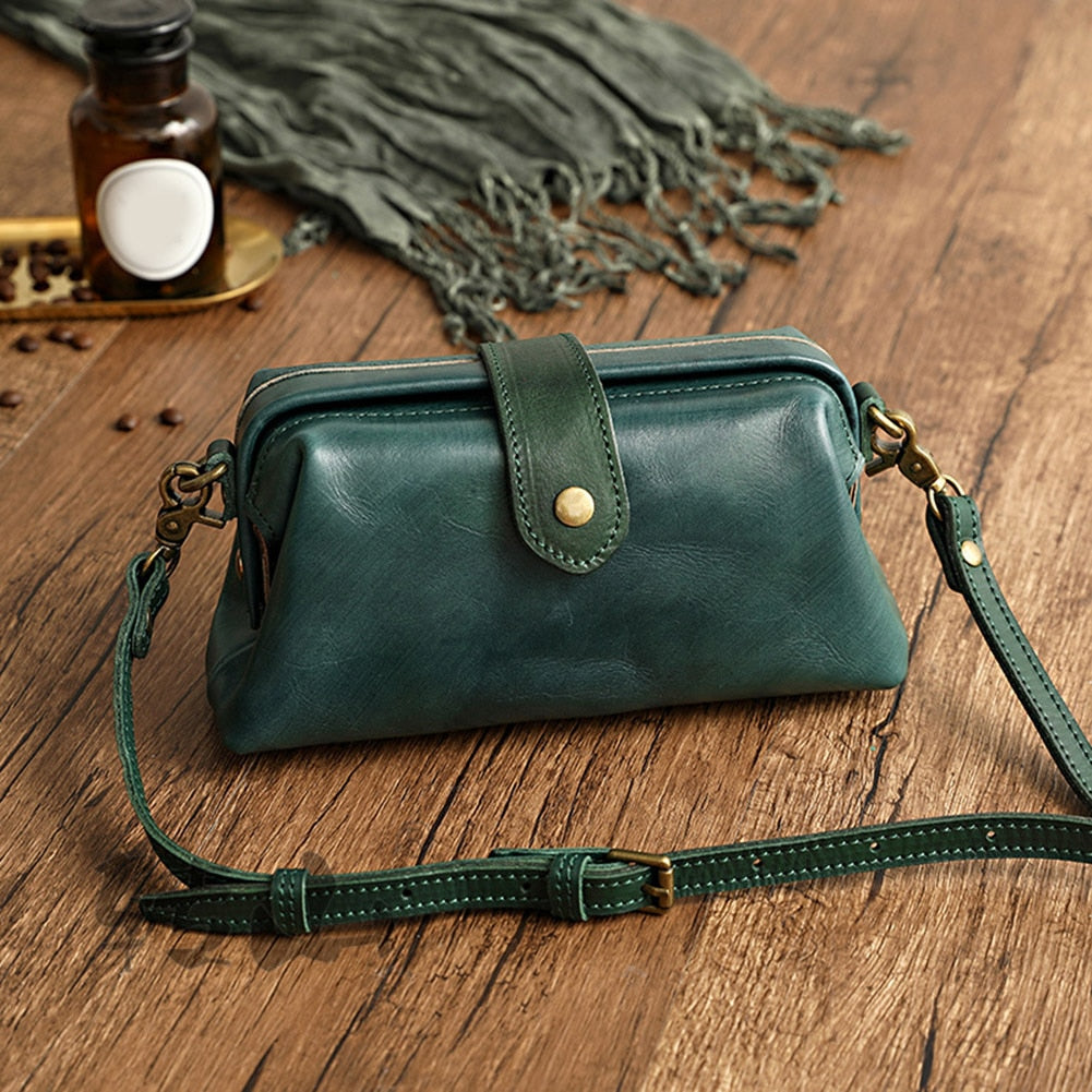 Fabienne - Handgefertigte Retro - Ledertasche
