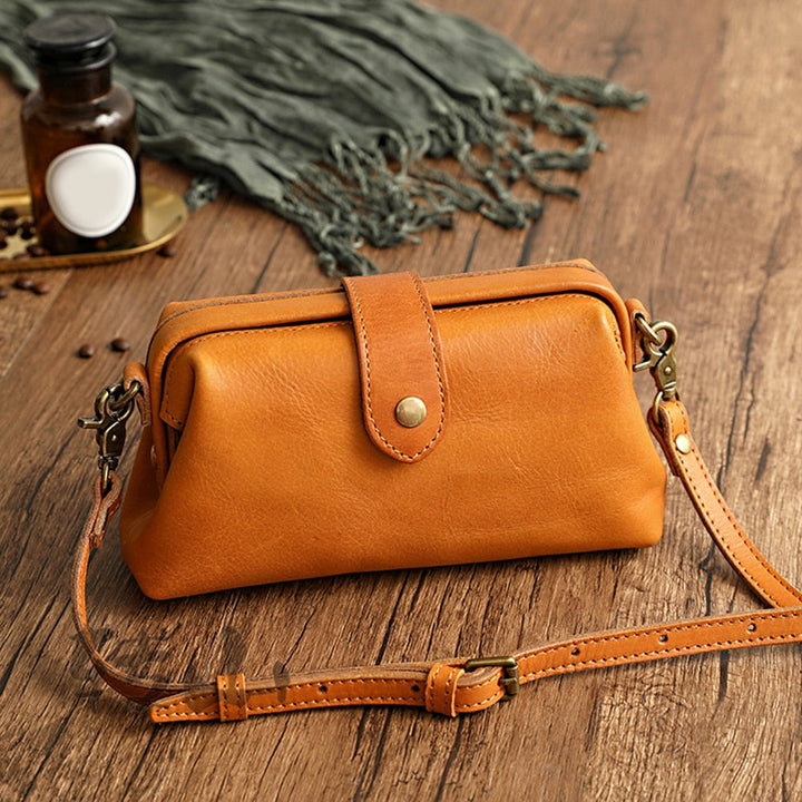 Fabienne - Handgefertigte Retro - Ledertasche