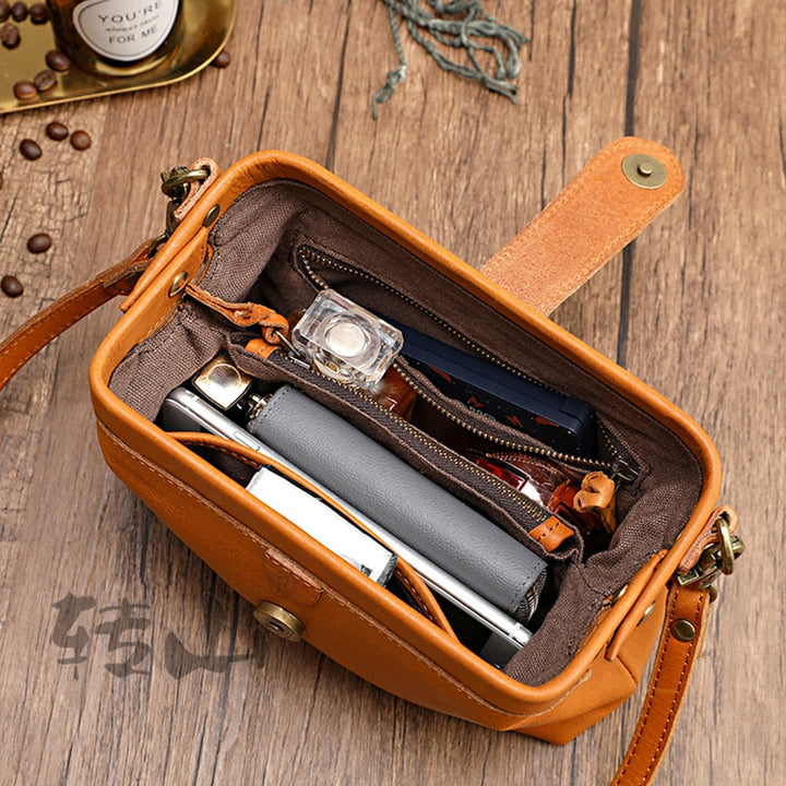 Fabienne - Handgefertigte Retro - Ledertasche