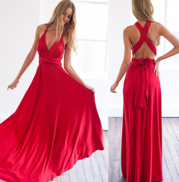 Vielseitiges Dress-a-Lot-Kleid mit zahlreichen Tragemöglichkeiten