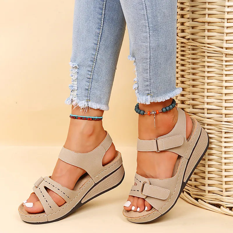 Kirra - Modische und Bequeme Sandalen